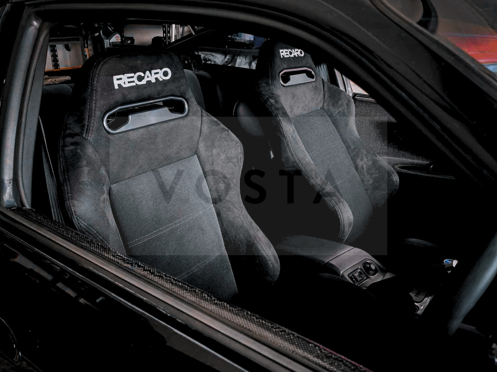 Recaro-SR3-Black-Hero1