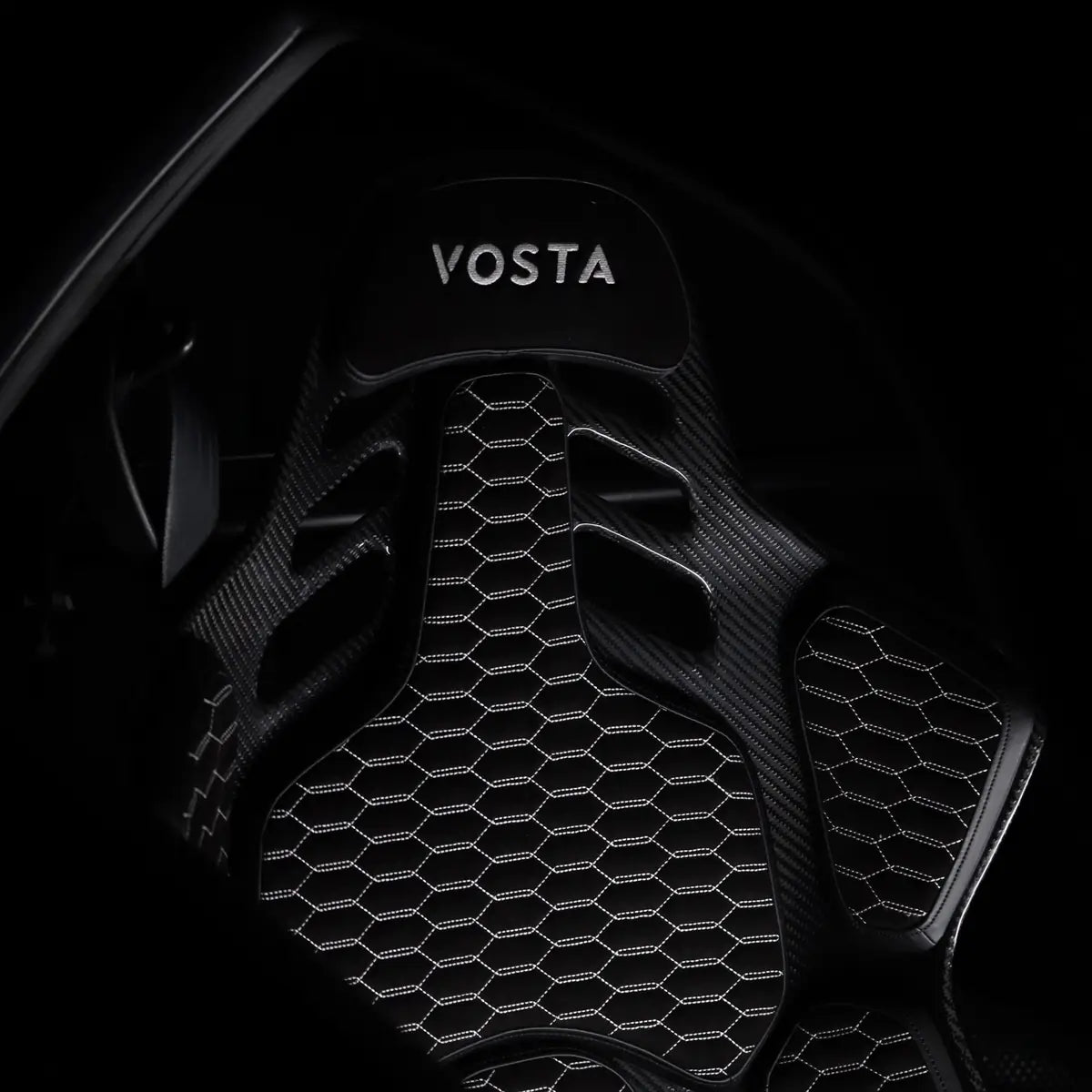VOSTA R1 Carbon seat in a Nissan R32 GT-R